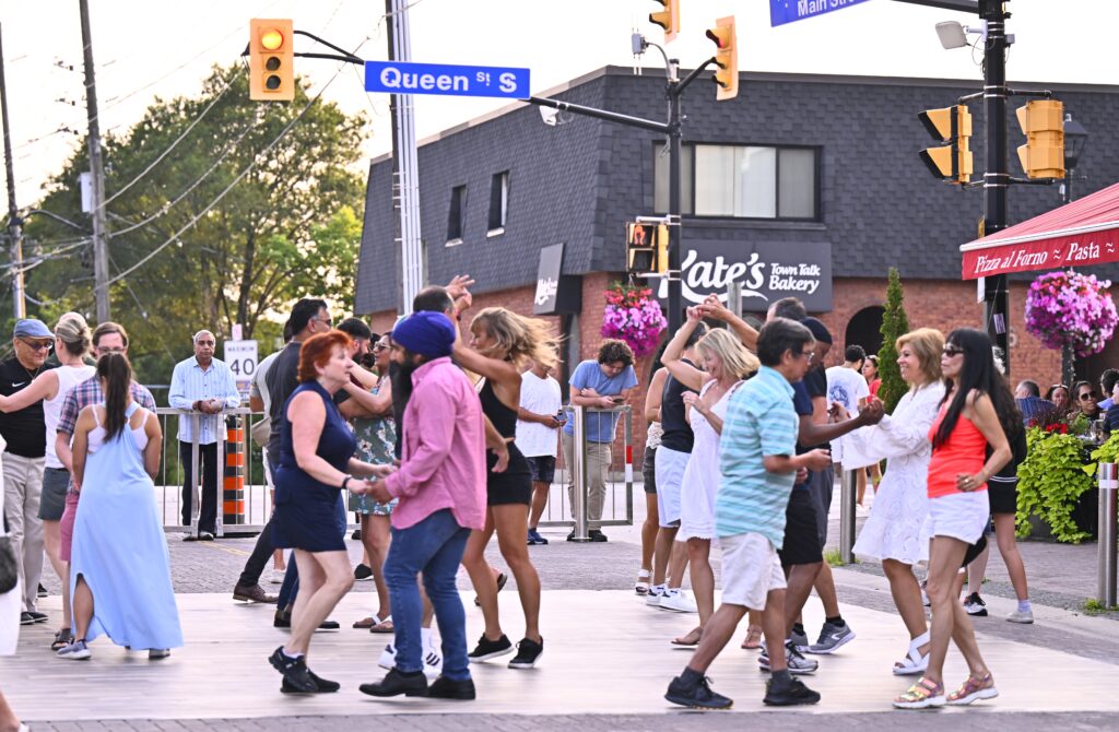 Salsa in The Square Returns